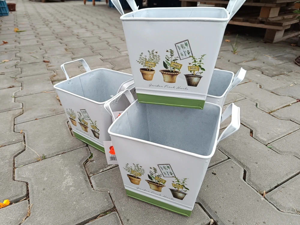 Dekorativní kyblík - plech 16cm - hranatý bylinky