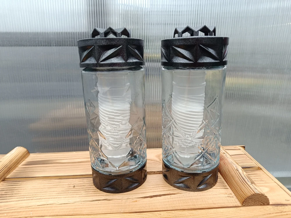 Svícen hřbitovní - kostka - stříbrný 24cm sklo/plast