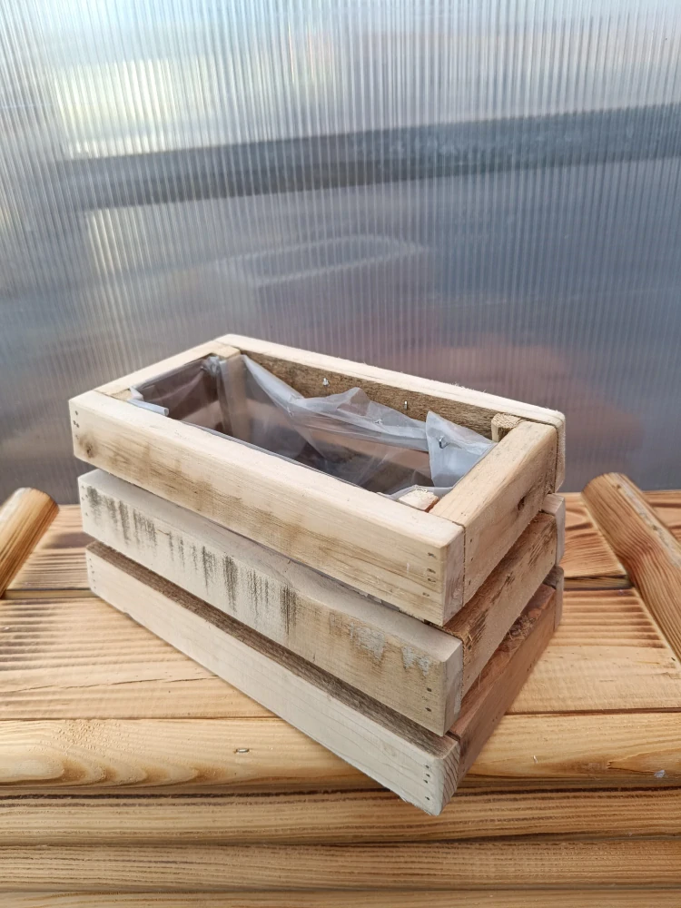 Dřevěný dekorační truhlík - obdelník 14x24cm