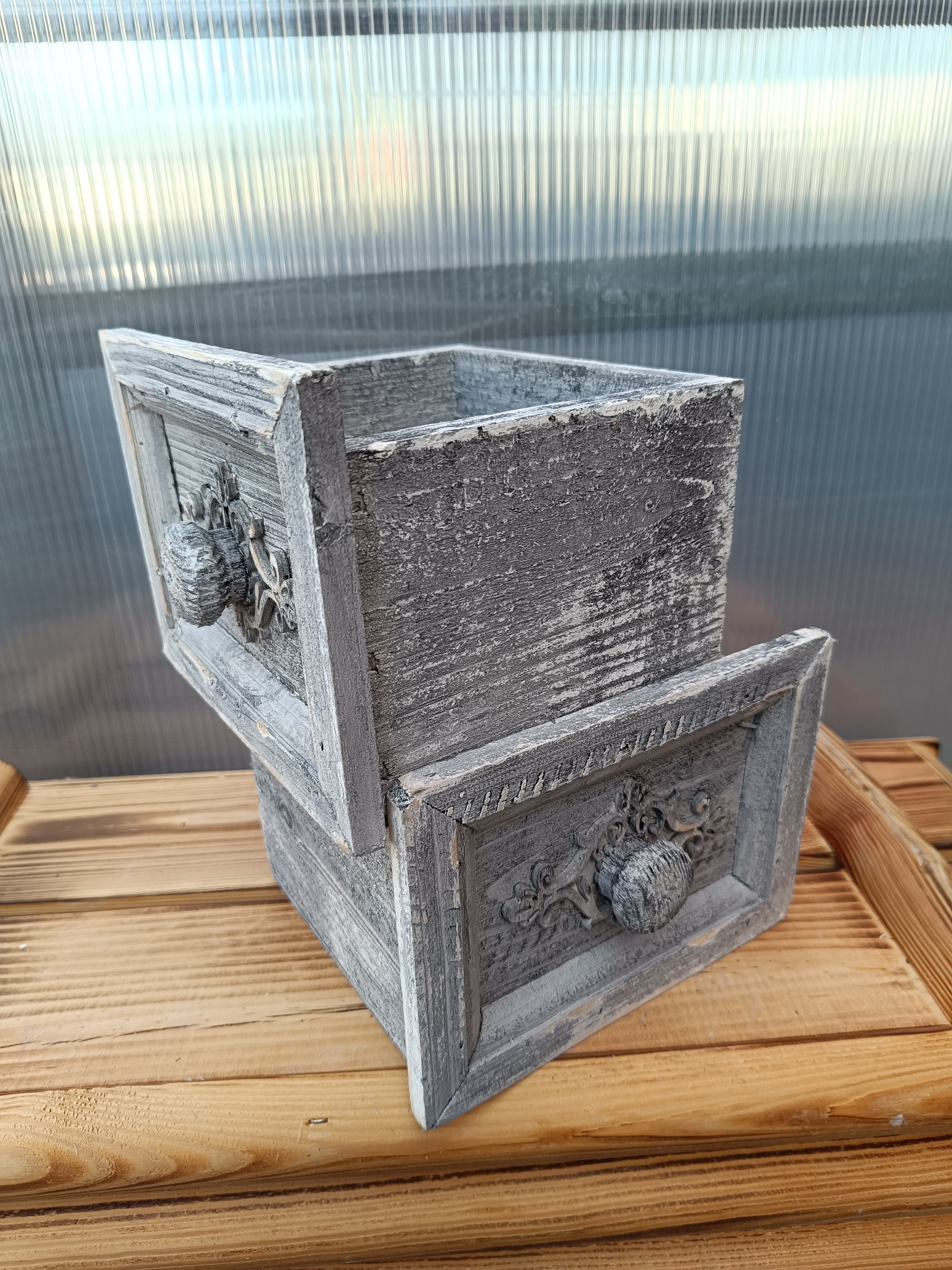 Dřevěný dekorační truhlík - šuplík šedý 17x15cm