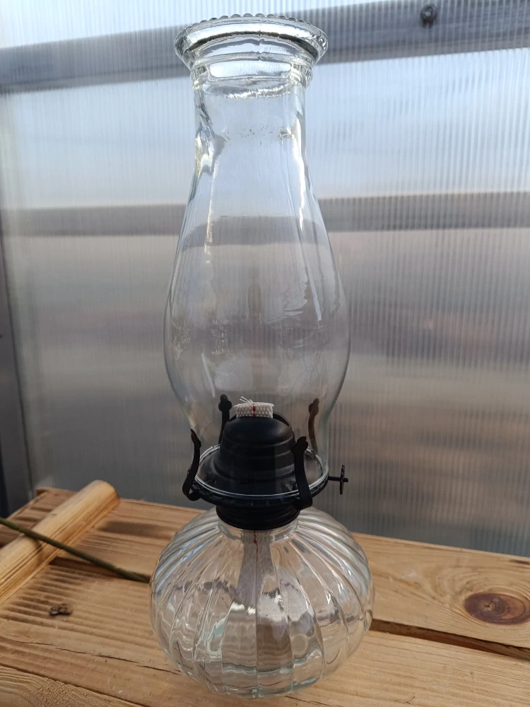Petrolejová lampa v33cm