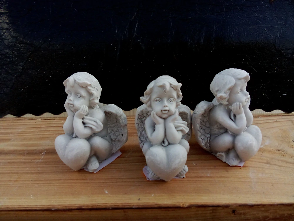 Andělíček - sádrová figurka v.6cm šedá