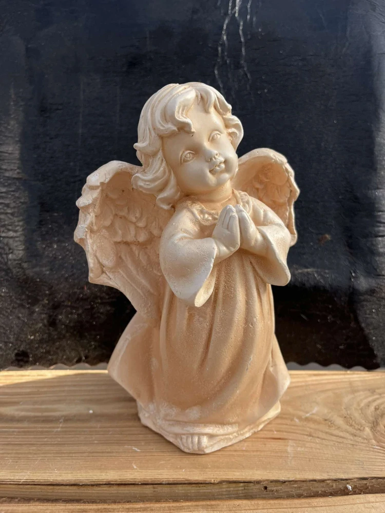 Andělíček - sádrová figurka v.18cm krémová 