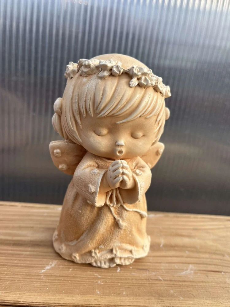 Andělíček - sádrová figurka v.13cm krémová