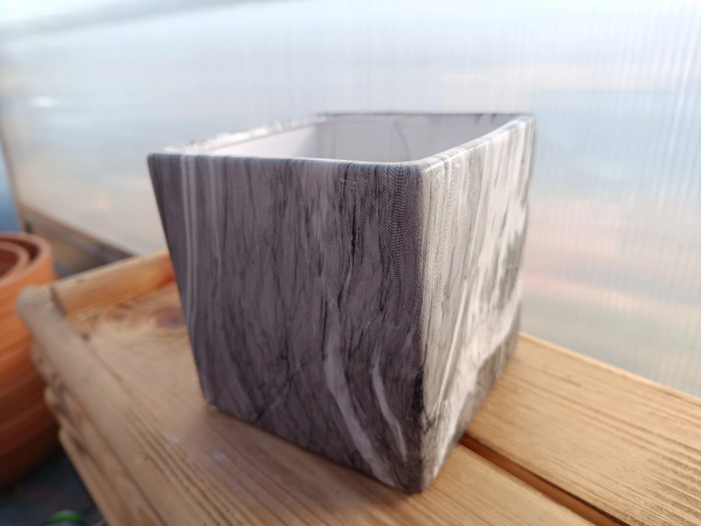 Květináč keramický - šedý mramor krychle - 13cm