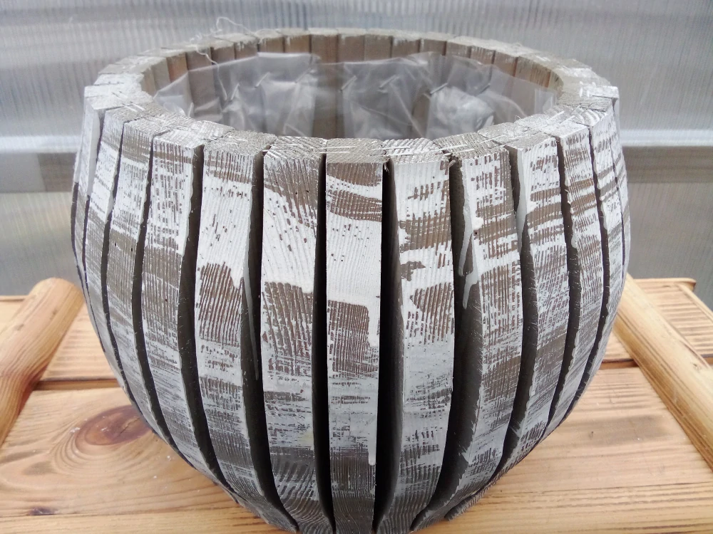 Dřevěný dekorační květináč  bílo-šedý  38x23x13cm