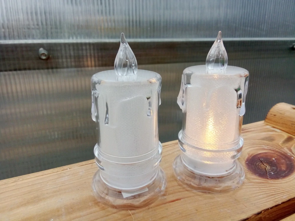 Plastová led svíce 9cm