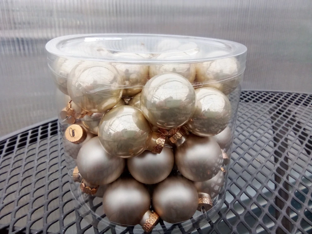 Vánoční dekorace - Koule mix Gold Champagne - 3cm - cca45ks/bal