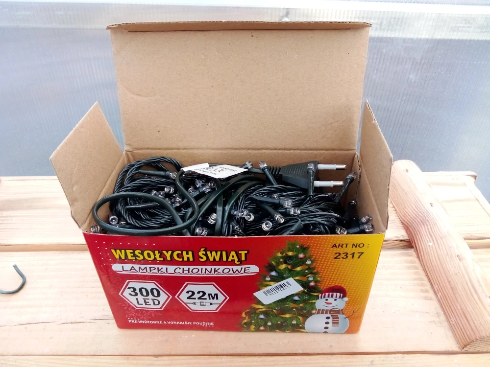 LED Vánoční řetěz 22m 300LED žluté