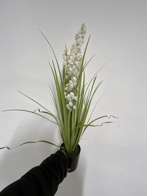 Umělá květina - Bílé zvonky v trávě 81cm