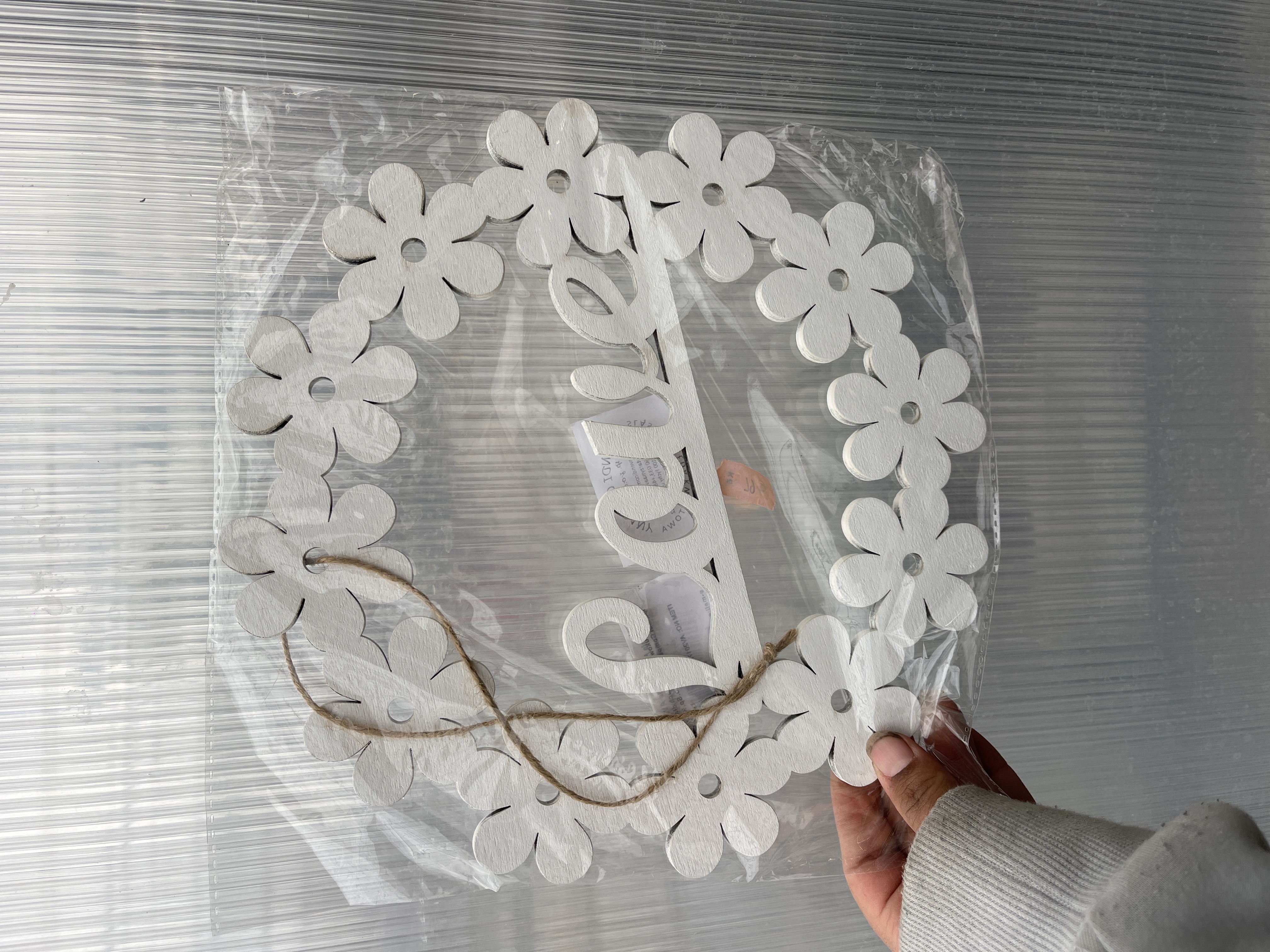 Koule s nápisem Love k zavěšení 25cm