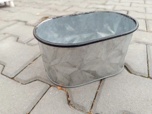 Obal na květináč plech 22cm ovál perforovaný