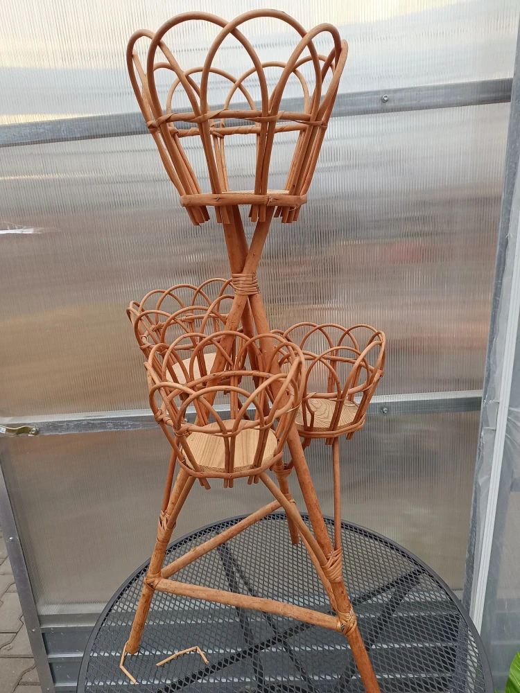 Stojan na 4 květináče  42x45cm