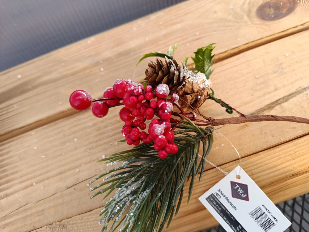 Dekorační větvička bílá zasněžená 30cm