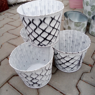 Obal na květináč plech 15cm kulatý perforovaný bílo-černý