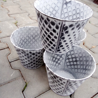 Obal na květináč plech 16cm kulatý perforovaný bílo-šedý