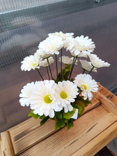 Plastová kytice- gerbera- bílá 40cm