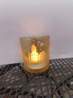 Svícen na čajovou svíčku - vánoční- zlatý matný 7x8cm