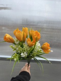 Uměla kytice - tulipány oranžové 35cm