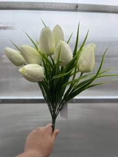 Uměla kytice - tulipány bílé 38cm