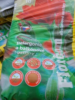 Substrát pro balkónové rostliny 10l